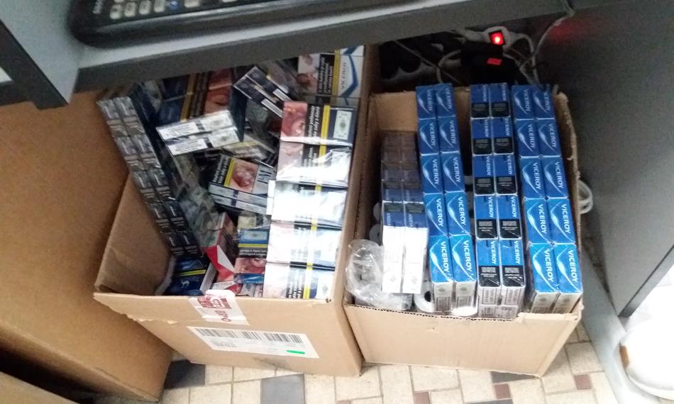 Krabice s cigaretami